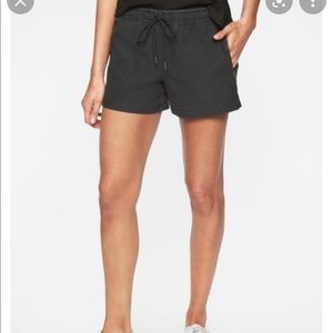 Athleta Farallon shorts size 4 Tall